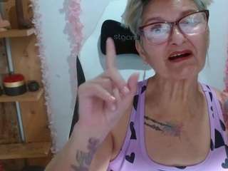 bety-cum2 live cam preview