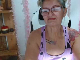 bety-cum2 live cam preview