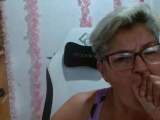 bety-cum2