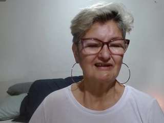 bety-cum2