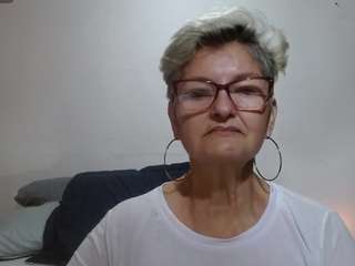 bety-cum2 live cam preview