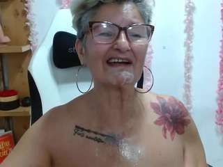 bety-cum2