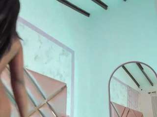 leylaroberth Live Webcam on CamSoda