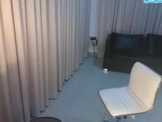 Live webcam model desirerodriguez on Soda Cams