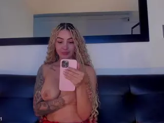 nikollmonroy's Live Sex Cam Show