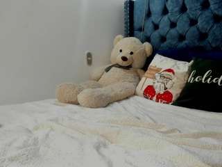 sophia-lopeez Live Webcam on CamSoda