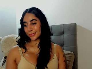 sophia-lopeez Live Webcam on CamSoda