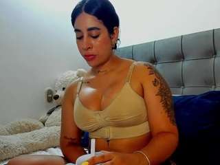 sophia-lopeez webcam model