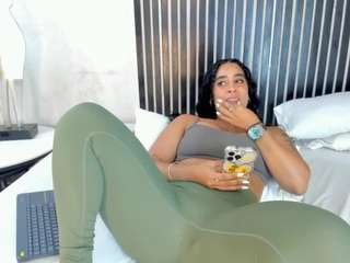 sophia-lopeez Live Webcam on CamSoda