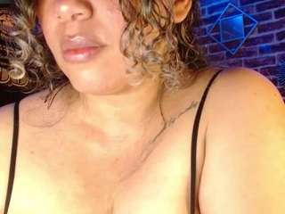 pamelaevanns live cam preview