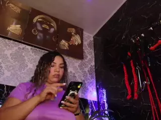 pamelaevanns's Live Sex Cam Show
