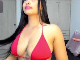 Live webcam model katherin-miller on Soda Cams