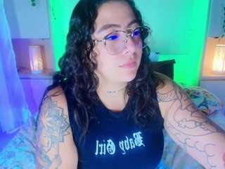 liavega Webcam Model Profile