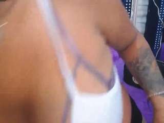 anyelaxx