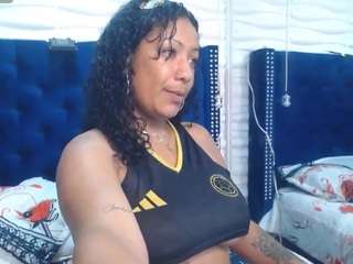 anyelaxx