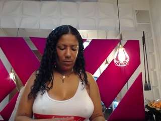anyelaxx