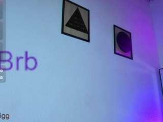 harmony-big-breasts webcam model