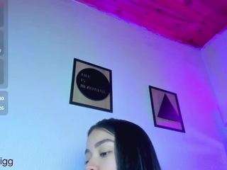 harmony-big-breasts's live room