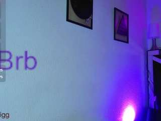 harmony-big-breasts's live room