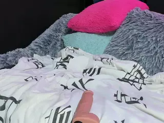 Katie Hill's Live Sex Cam Show