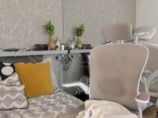 Sarah live webcam show