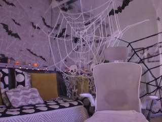 Sarah live cam preview
