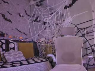 Sarah live cam preview