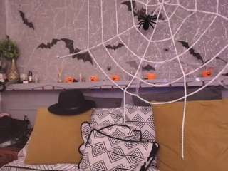 Sarah live cam preview