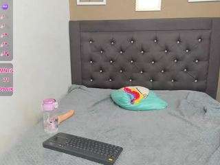 Live webcam model tatiianalopez on Soda Cams