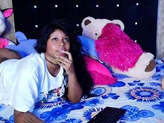 hotnia69 Live Webcam on CamSoda