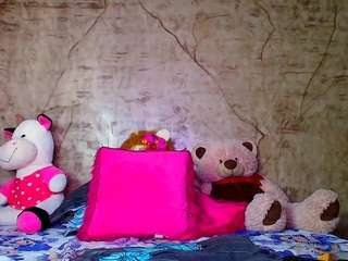 hotnia69's CamSoda show and profile