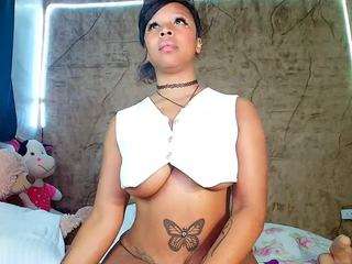 hotnia69's CamSoda show and profile