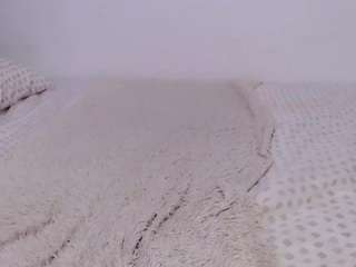 carolinne live webcam show