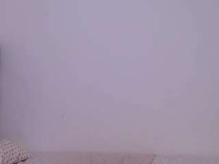 carolinne live webcam show