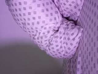 carolinne live webcam show