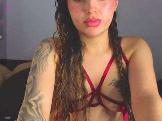 lucytaylor1 live cam profile