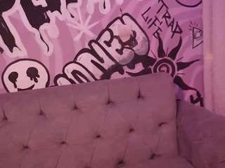 maria-19 live webcam show