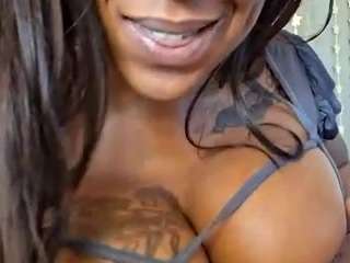 Live webcam model hotcakehoney on Soda Cams