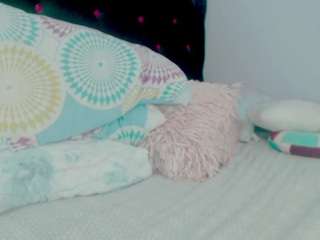 sexyalexax's CamSoda show and profile