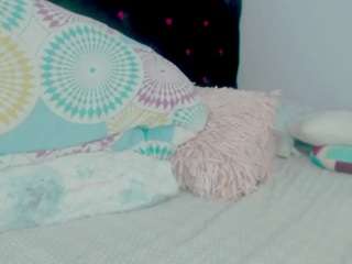 sexyalexax's CamSoda show and profile