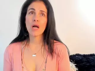 girasol-walton's Live Sex Cam Show