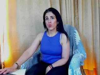 girasol-walton's Live Sex Cam Show