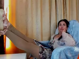 girasol-walton's Live Sex Cam Show