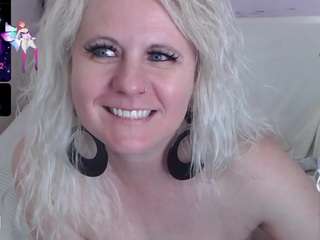 milfbutterfly's Cam show and profile