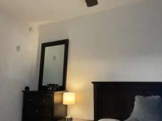 laladoll's CamSoda show and profile