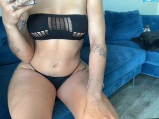 Live webcam model laladoll on Soda Cams