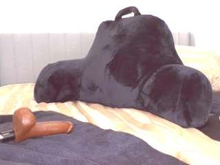 Live webcam model shawn-geni on Soda Cams