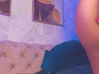 Nayla Potter's Live Sex Cam Show