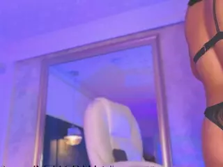 Nayla Potter's Live Sex Cam Show