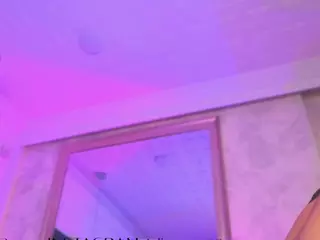 Nayla Potter's Live Sex Cam Show